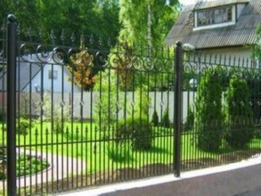 Кованые заборы на ленточном фундаменте 80 метров фото в Гулькевичах
