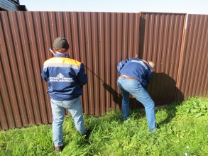 Забор из профнастила с утрамбовкой щебнем 79 метров фото в Гулькевичах